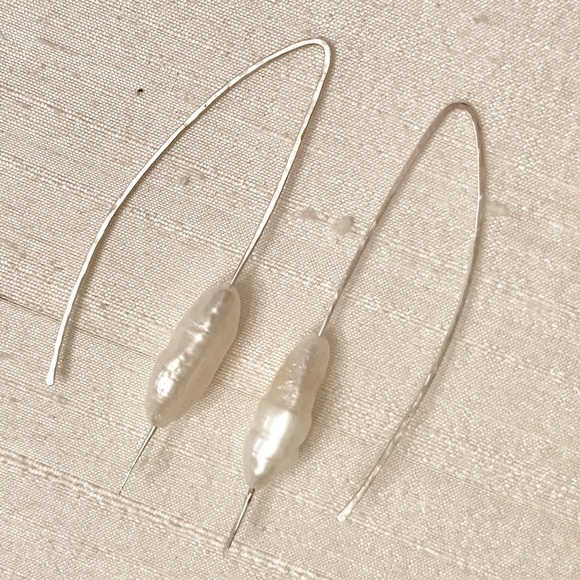 ✨Beautiful Biwa Pearl Earrings✨ - Picture 7 of 7